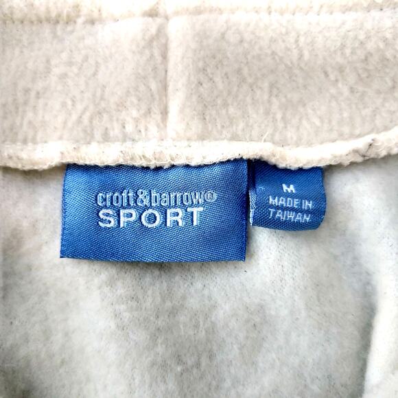 Croft & Barrow Women's Fleece Top Size Medium Cream Red Long Sleeves Snow Flakes - Picture 7 of 9